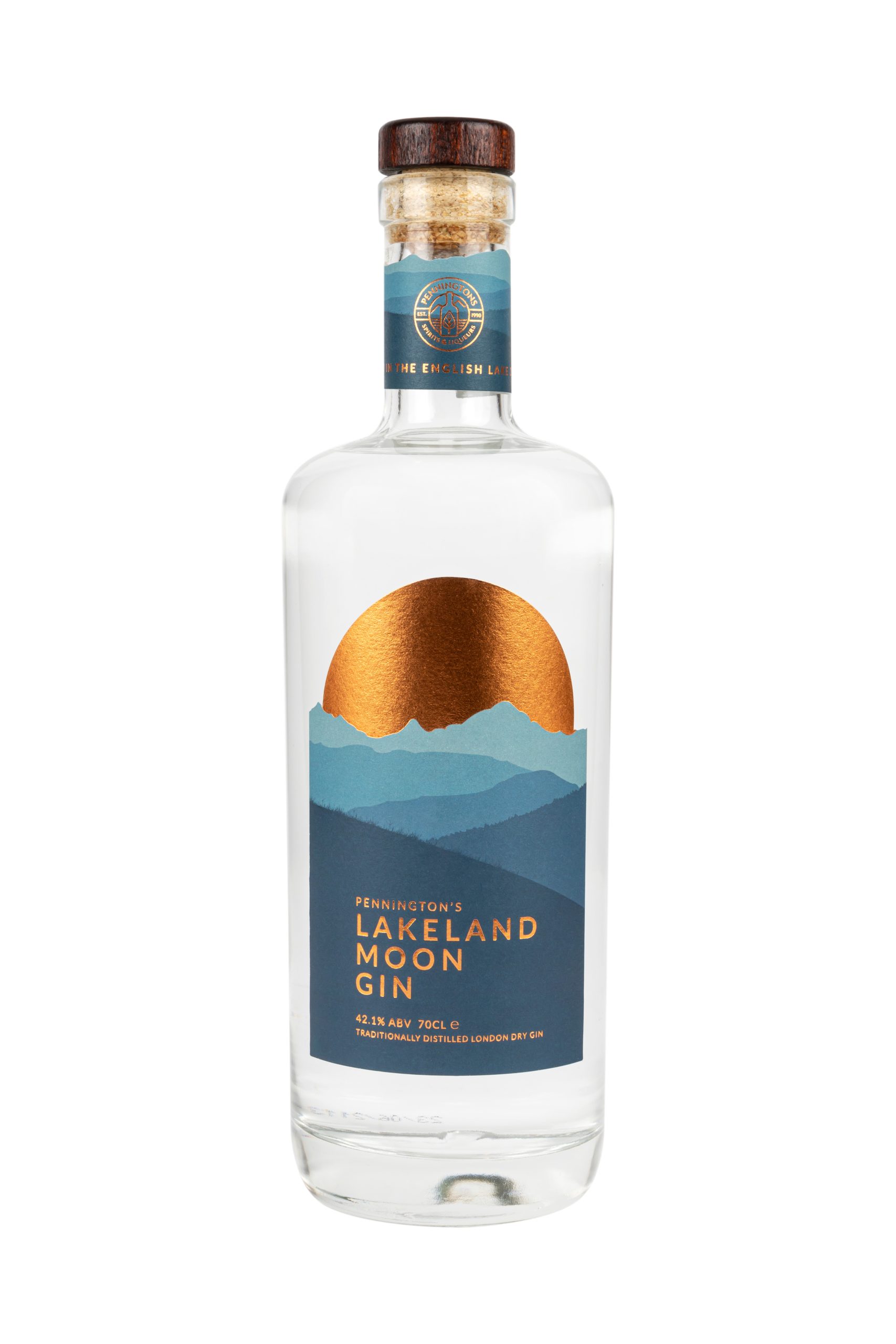 gin bottle product photography, white background product shot